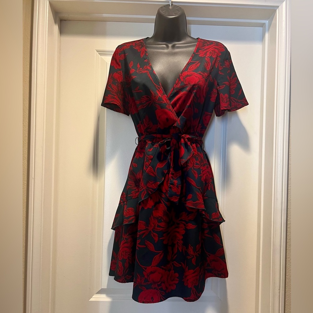 Red & Black short sleeved vneck mini dress. Size small